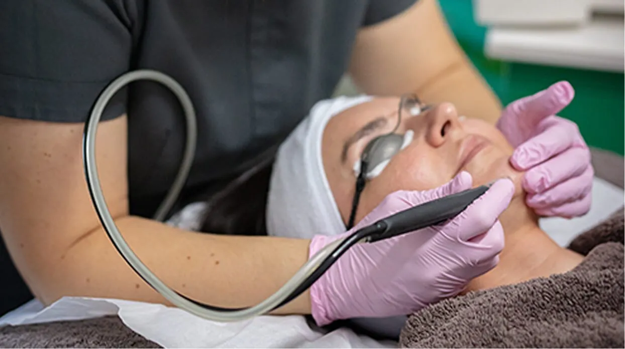 How does Microdermabrasion work?